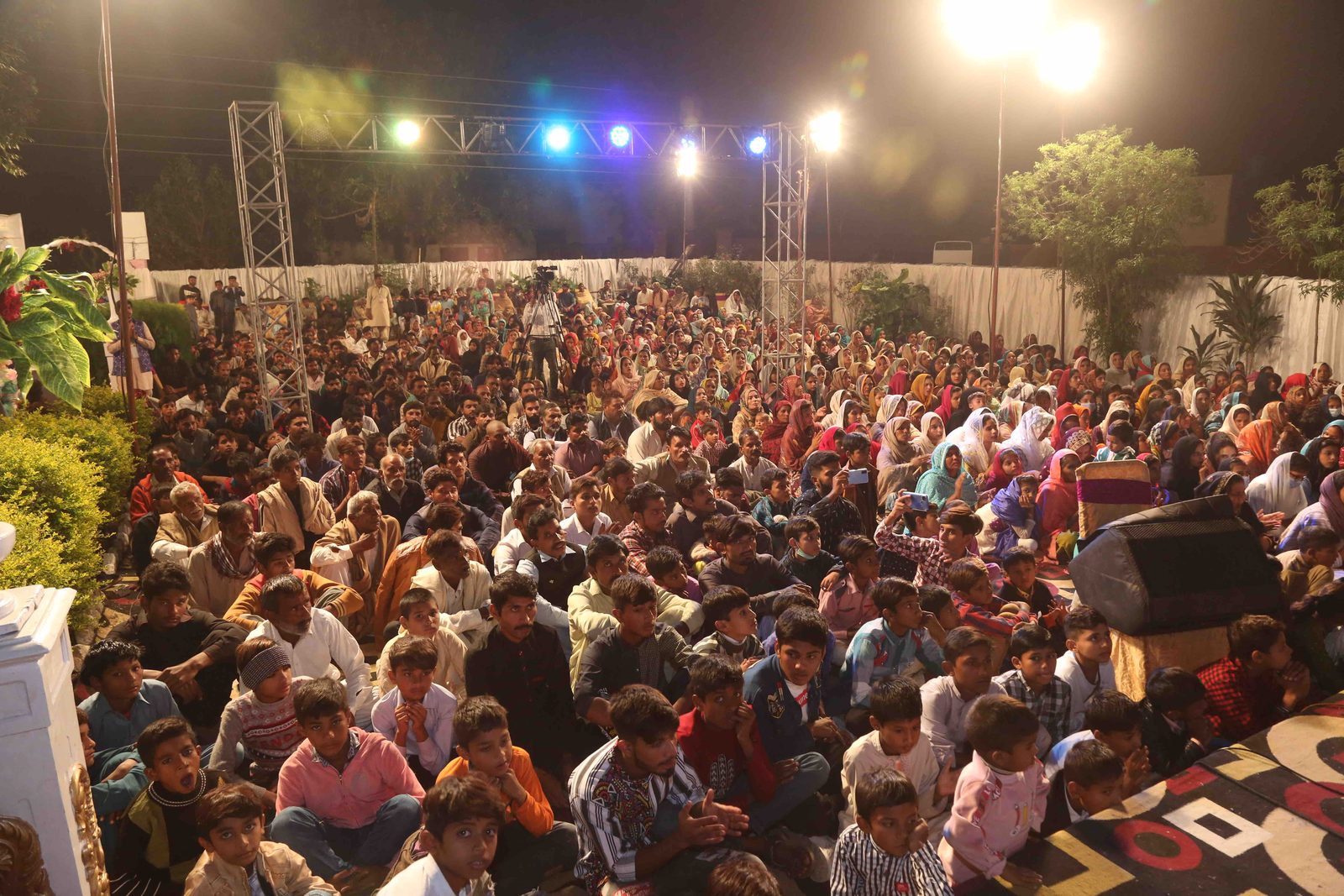 Free Urdu Bibles Distribution #2