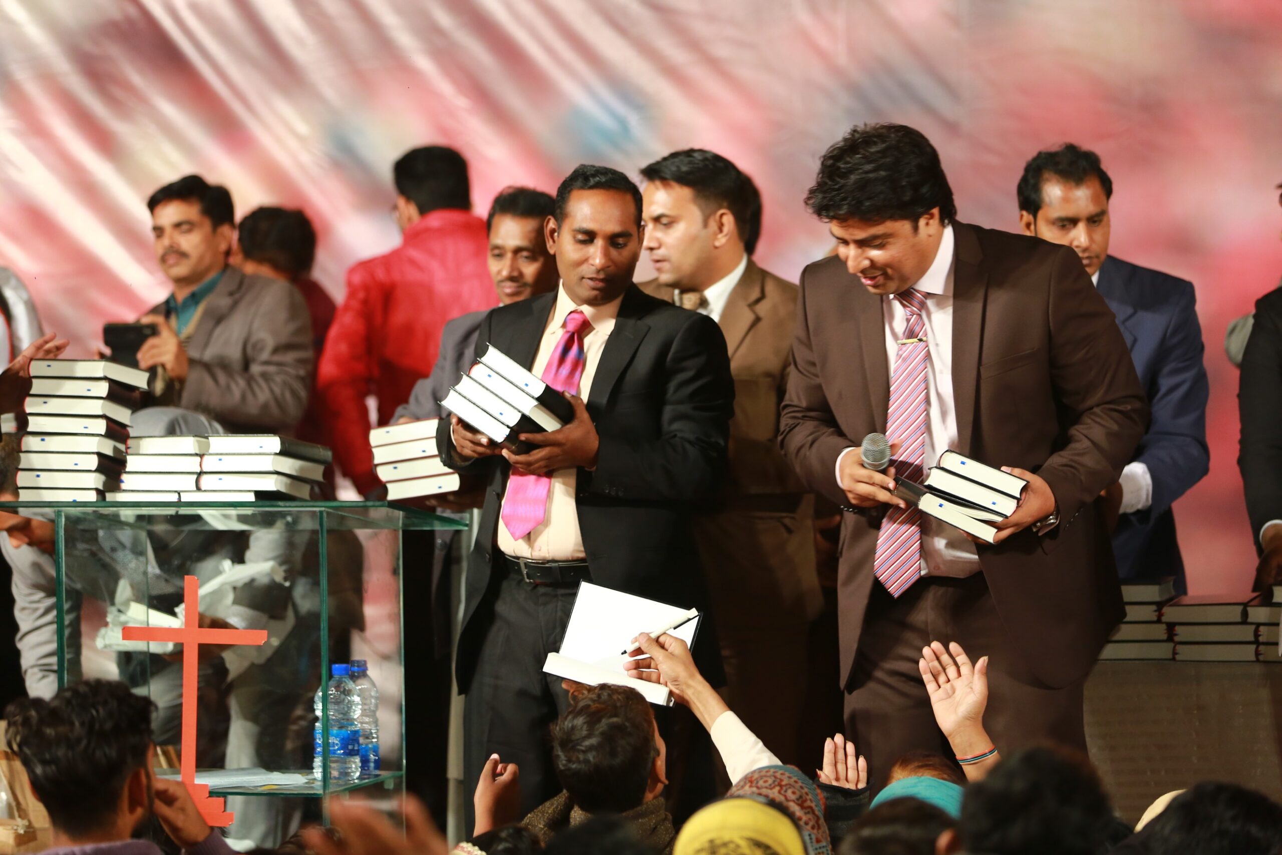 Free Urdu Bibles Distribution