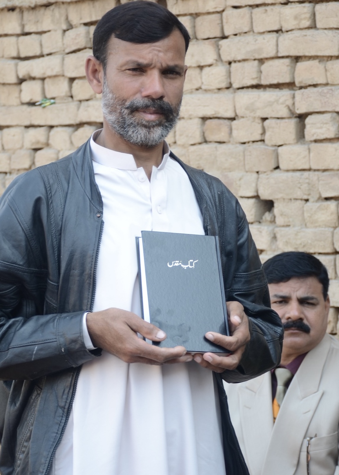 Free Urdu Bibles Distribution